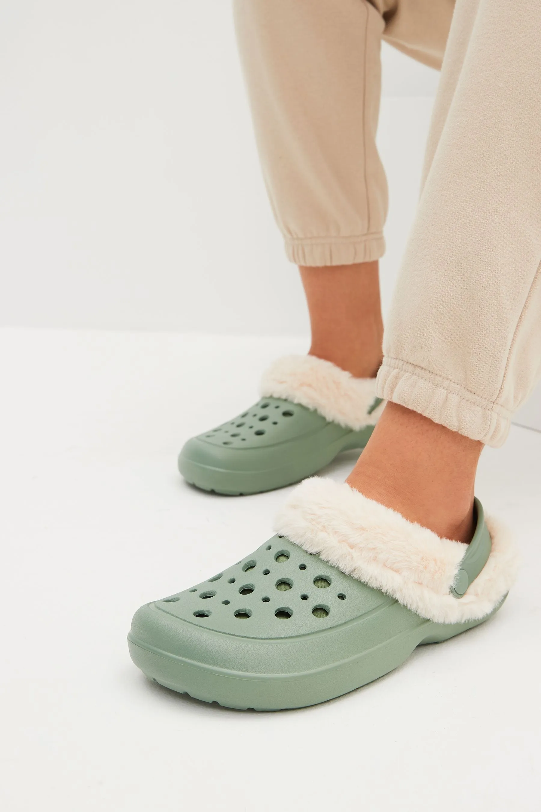 Womens Faux Fur Lined Clog Slippers    